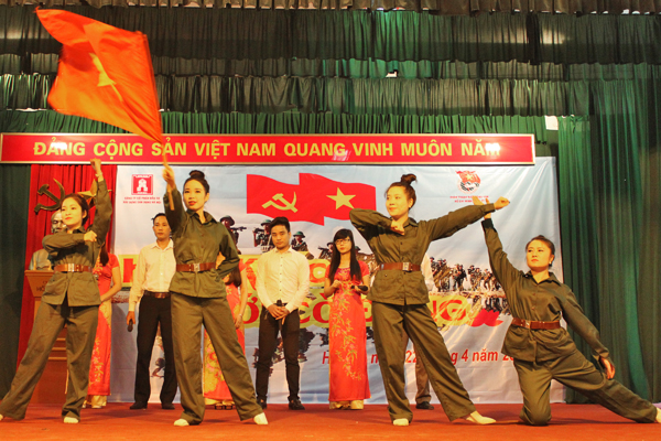 Chương trình văn nghệ chào mừng  Đại hội Đảng bộ Công ty năm 2015