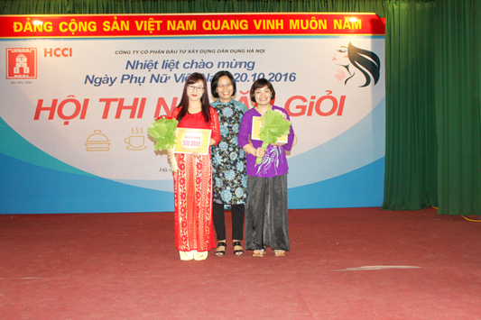 Hội thi “Nấu ăn giỏi và tỉa cắm hoa nghệ thuật năm 2016” Công ty Cổ phần Đầu tư Xây dựng Dân Dụng Hà Nội.